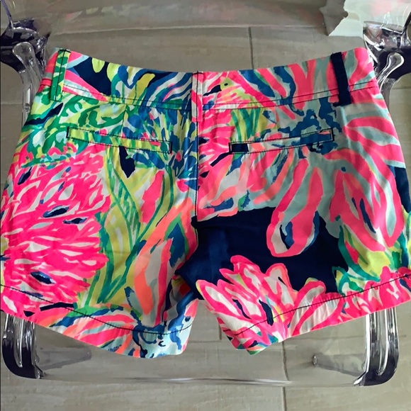 Lilly Pulitzer 100% cotton shorts! - Picture 3 of 3